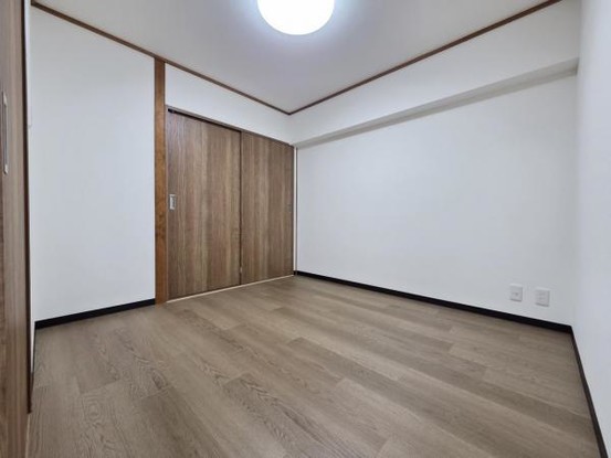 apartment 大阪府摂津市昭和園
地図を見る