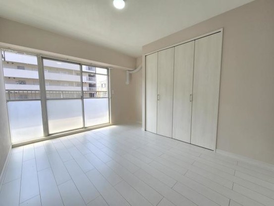 apartment 大阪府吹田市千里丘中
地図を見る