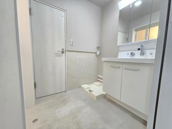 apartment 大阪府吹田市千里丘中
地図を見る