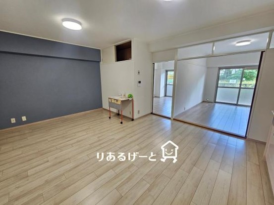 apartment 大阪府吹田市樫切山
地図を見る