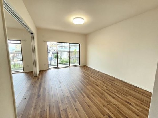 apartment 大阪府吹田市新芦屋下
地図を見る