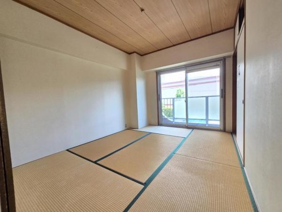 apartment 大阪府吹田市山田南
地図を見る