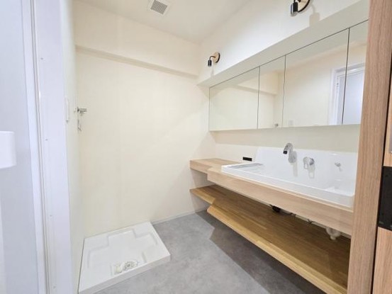 apartment 大阪府吹田市広芝町
地図を見る