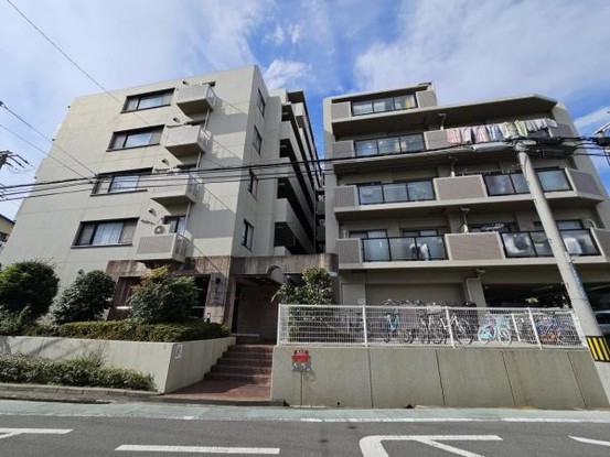 apartment 大阪府吹田市新芦屋上
地図を見る