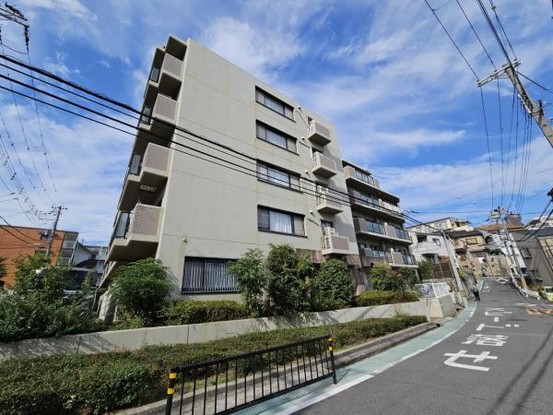 apartment 大阪府吹田市新芦屋上
地図を見る