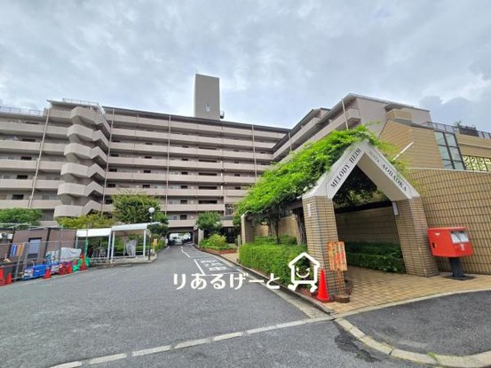 apartment 大阪府吹田市青葉丘北
地図を見る