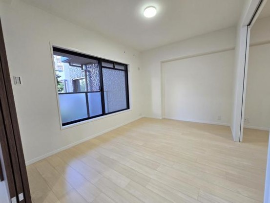 apartment 大阪府吹田市西御旅町
地図を見る