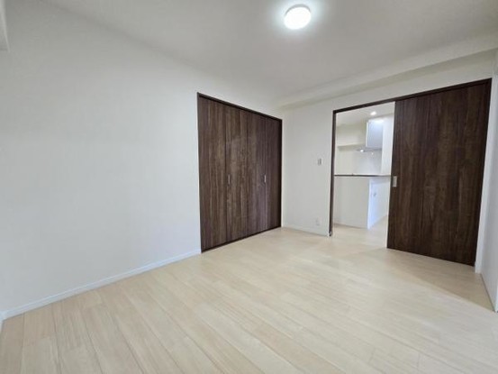 apartment 大阪府吹田市西御旅町
地図を見る