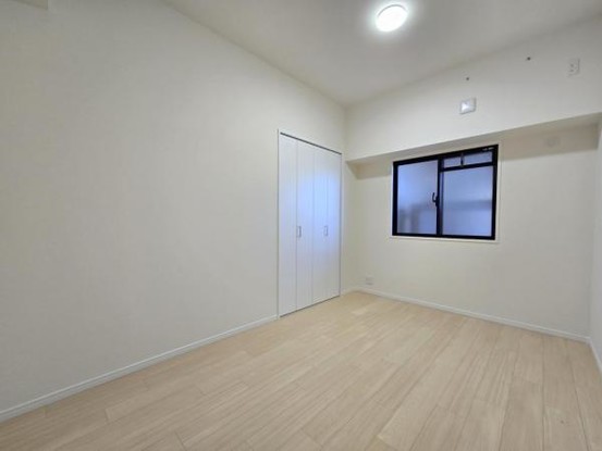 apartment 大阪府吹田市西御旅町
地図を見る