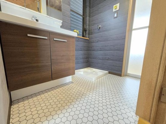 detached 大阪府吹田市朝日町
地図を見る