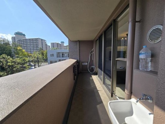 apartment 大阪府吹田市津雲台７丁目
地図を見る