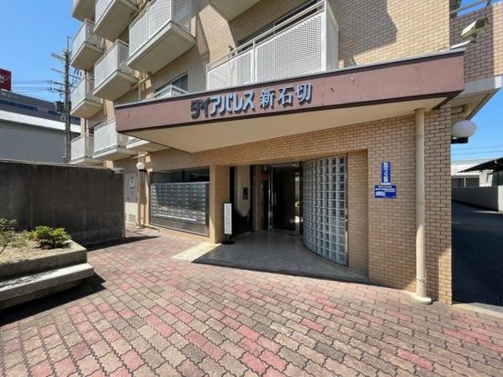 apartment 大阪府東大阪市西石切町５丁目
地図を見る