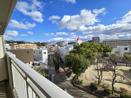 apartment 大阪府吹田市山田西２丁目
地図を見る