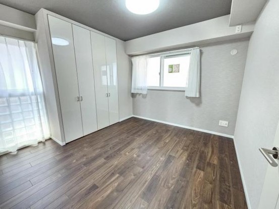 apartment 大阪府東大阪市西岩田３丁目
地図を見る