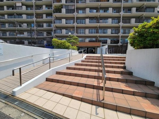 apartment 大阪府吹田市山田東１丁目
地図を見る