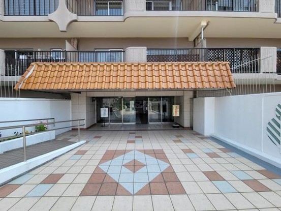 apartment 大阪府吹田市山田東１丁目
地図を見る