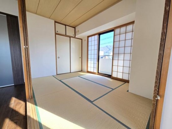 apartment 大阪府東大阪市西石切町２丁目
地図を見る