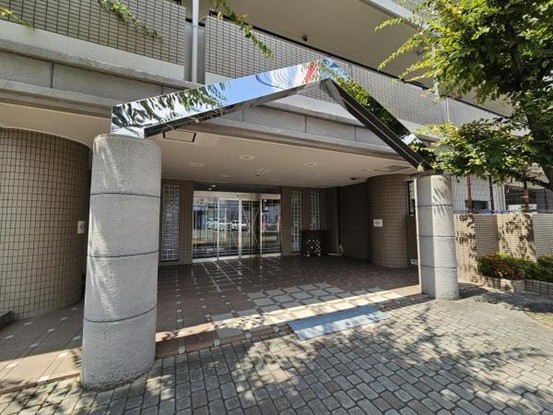 apartment 大阪府東大阪市西石切町２丁目
地図を見る