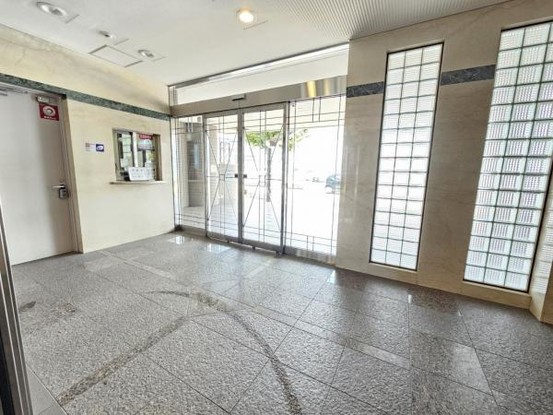 apartment 大阪府東大阪市西石切町２丁目
地図を見る