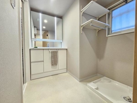 apartment 大阪府東大阪市西岩田３丁目
地図を見る