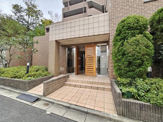 apartment 大阪府吹田市出口町
地図を見る