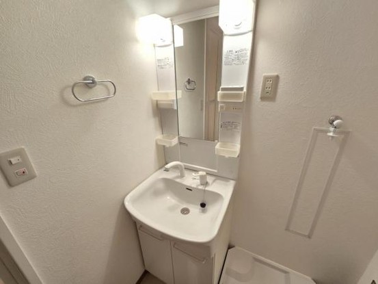 apartment 大阪府東大阪市菱屋西６丁目
地図を見る