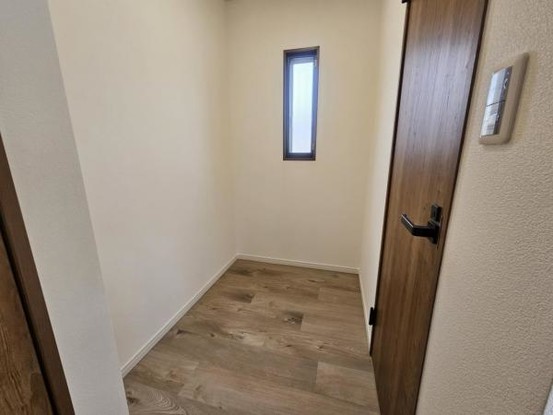 detached 大阪府守口市東光町２丁目
地図を見る