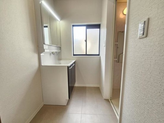 detached 大阪府守口市東光町２丁目
地図を見る