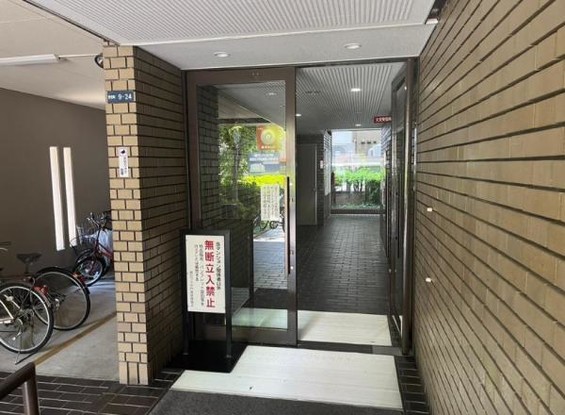 apartment 大阪府門真市野里町
地図を見る