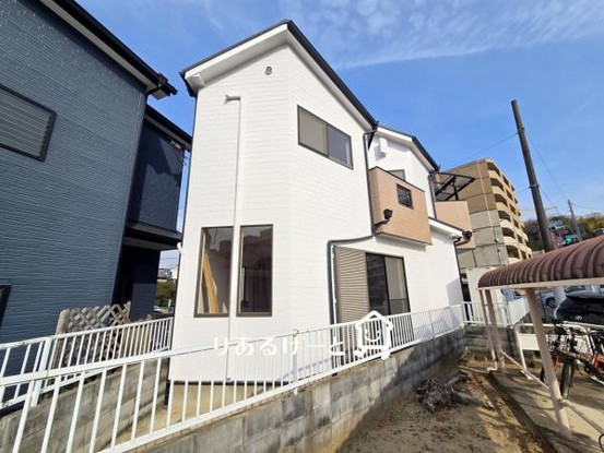 detached 大阪府吹田市山田東１丁目
地図を見る