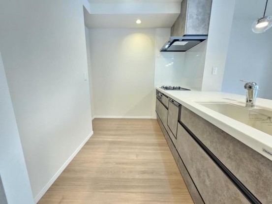 apartment 大阪府吹田市古江台５丁目
地図を見る