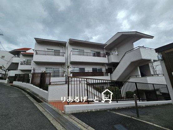 apartment 大阪府東大阪市上石切町２丁目
地図を見る