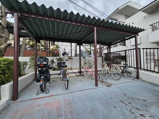 apartment 大阪府東大阪市上石切町２丁目
地図を見る