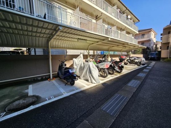apartment 大阪府東大阪市岩田町３丁目
地図を見る