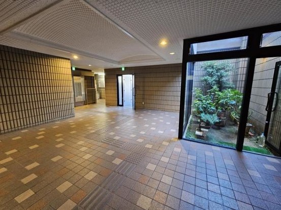 apartment 大阪府東大阪市岩田町３丁目
地図を見る