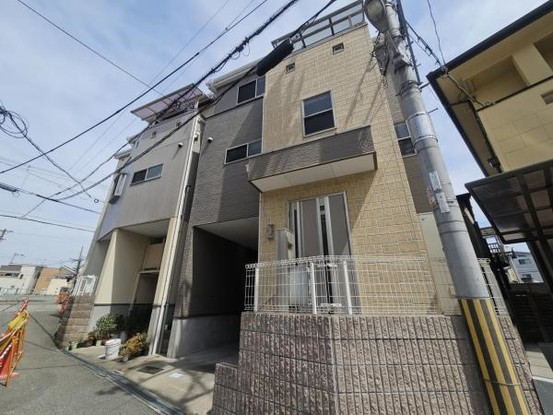 townhouse 大阪府大阪市淀川区十八条２丁目
地図を見る