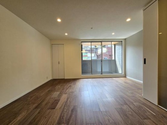 apartment 大阪府東大阪市角田２丁目
地図を見る