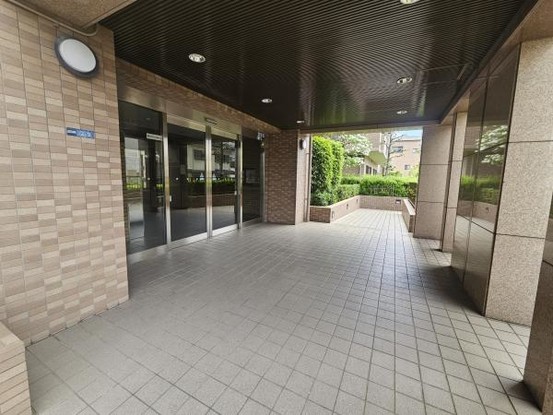 apartment 大阪府東大阪市出雲井本町
地図を見る