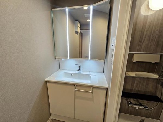 apartment 大阪府東大阪市出雲井本町
地図を見る