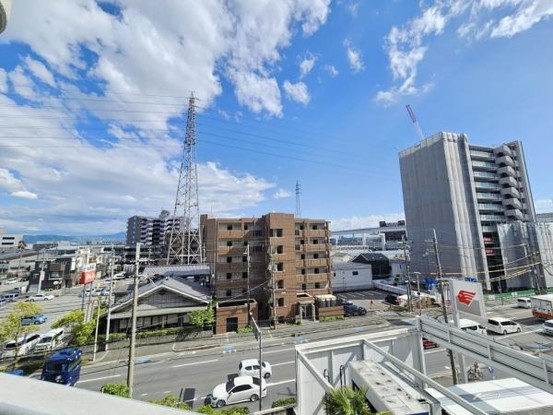 apartment 大阪府摂津市新在家２丁目
地図を見る