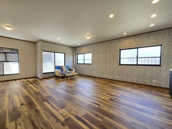 detached 大阪府吹田市内本町３丁目
地図を見る