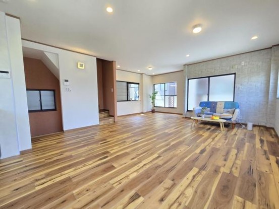 detached 大阪府吹田市内本町３丁目
地図を見る