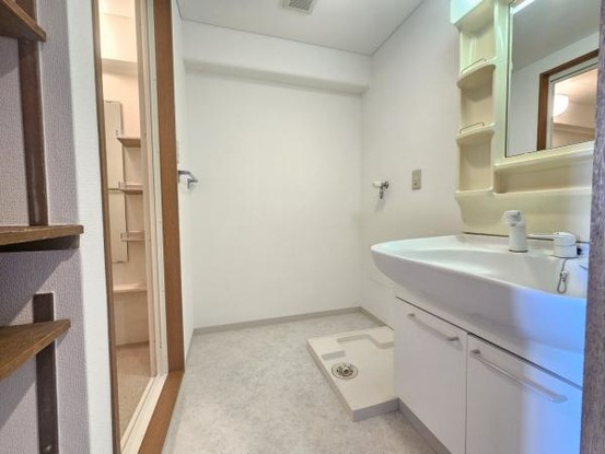 apartment 大阪府摂津市千里丘東４丁目
地図を見る