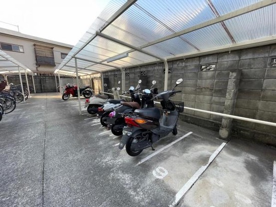 apartment 大阪府摂津市昭和園
地図を見る