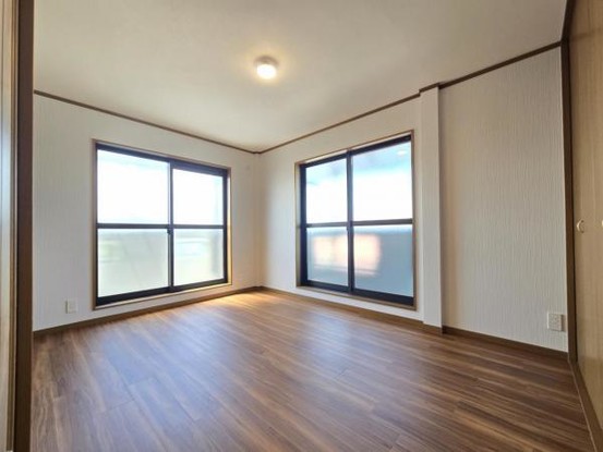 apartment 大阪府大東市灰塚５丁目
地図を見る