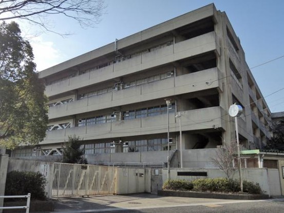 apartment 大阪府吹田市山田西１丁目
地図を見る