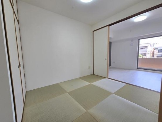 apartment 大阪府東大阪市四条町
地図を見る
