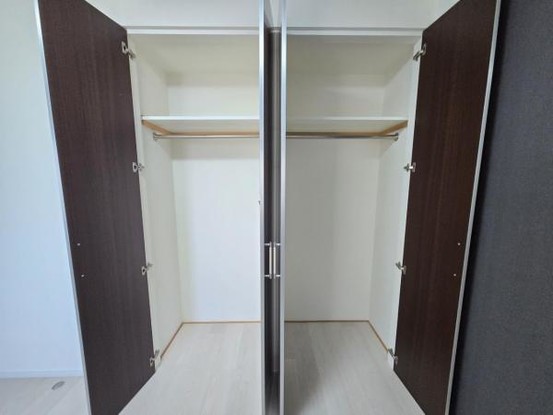 apartment 大阪府東大阪市四条町
地図を見る