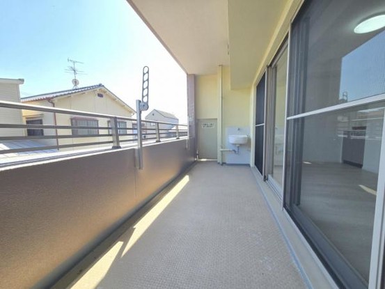 apartment 大阪府東大阪市四条町
地図を見る