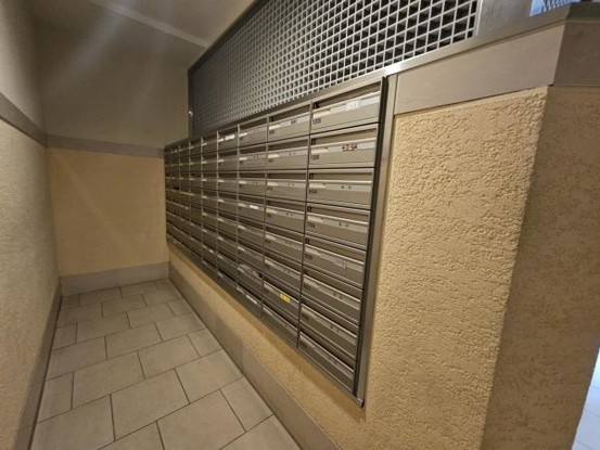 apartment 大阪府東大阪市四条町
地図を見る